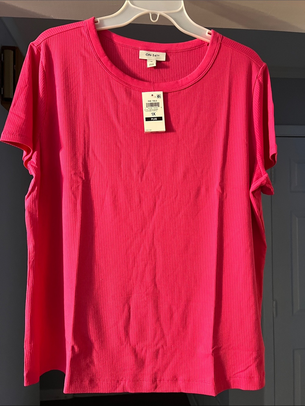 NWT Women’s Ribbed Short Sleeve Tee in Hot Pink